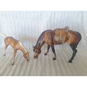 Vintage Breyer Western Pony & Grazing Foal Bay/Palomino Horses – Vinyl Figures